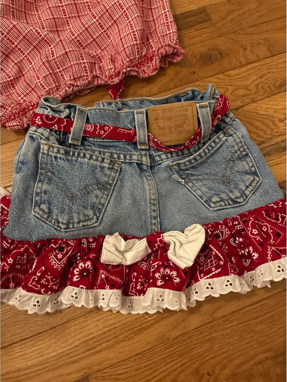 Y2K outfit top and skirt wonder kids and Levi’s - Picture 4 of 8